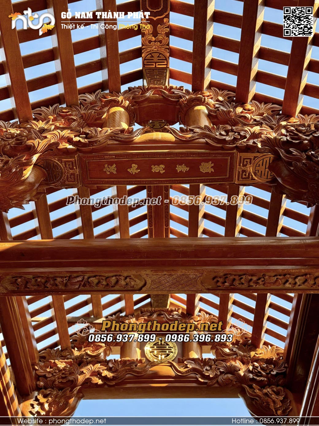 Câu đầu trong nhà gỗ 5 gian thông hiên